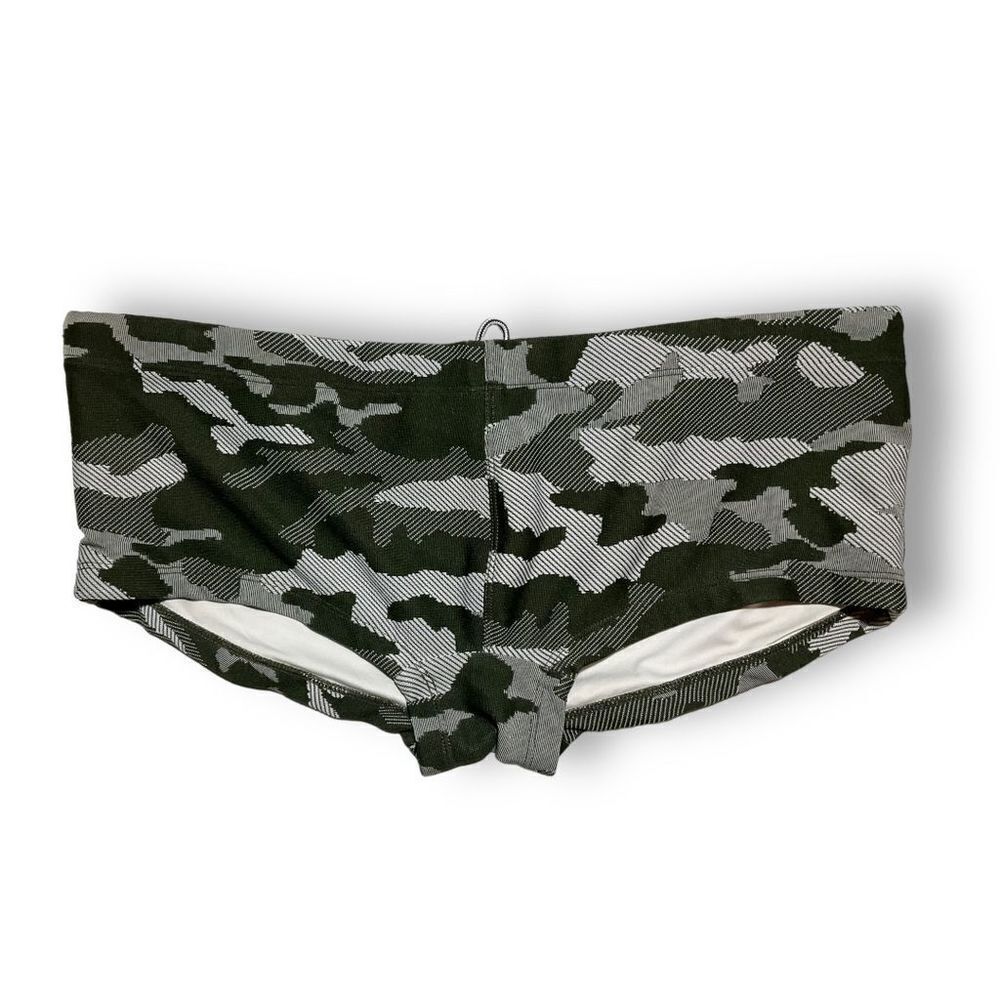 🫥 Mr. Turk Camo‎ Swim Trunks XL | Sleek Athletic Fit - Picture 2 of 4